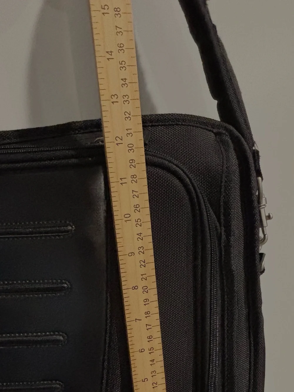 Samsonite Black Men’s Top Load Laptop Briefcase with Shoulder Strap Padded